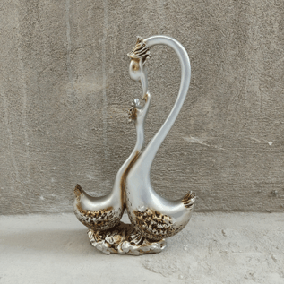Resine Pair of Kissing Duck