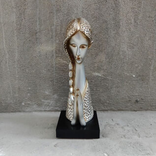 Resine praying girl sculpture