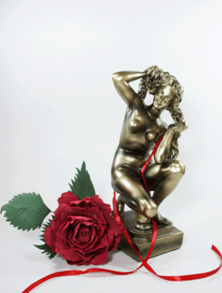 Resine Girl Sculpture